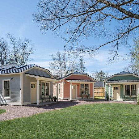 Queen City Bungalow & Cottages Burlington Exterior foto